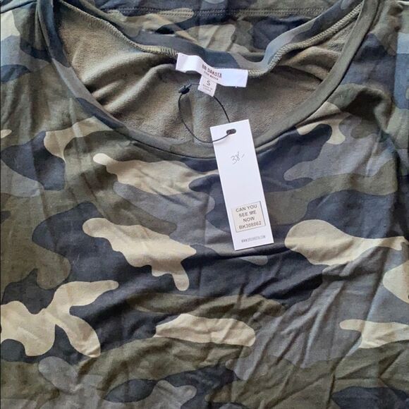 BB DAKOTA Can You See Me Now Camo Print NWT - Picture 2 of 2